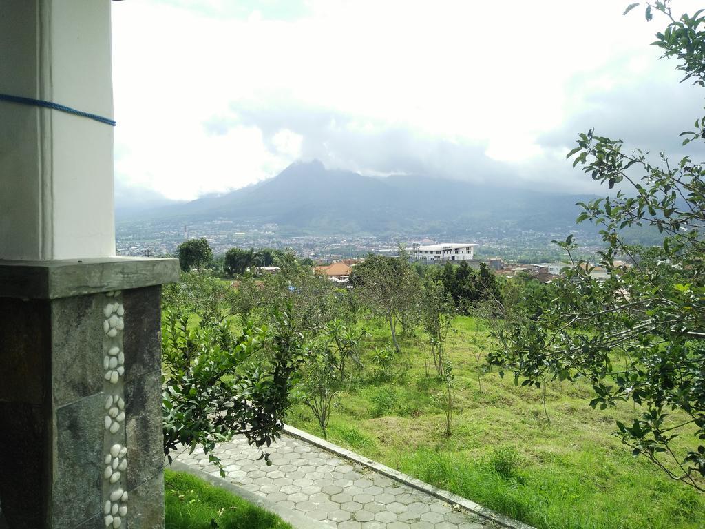 Shanty'S House Batu  Exterior photo